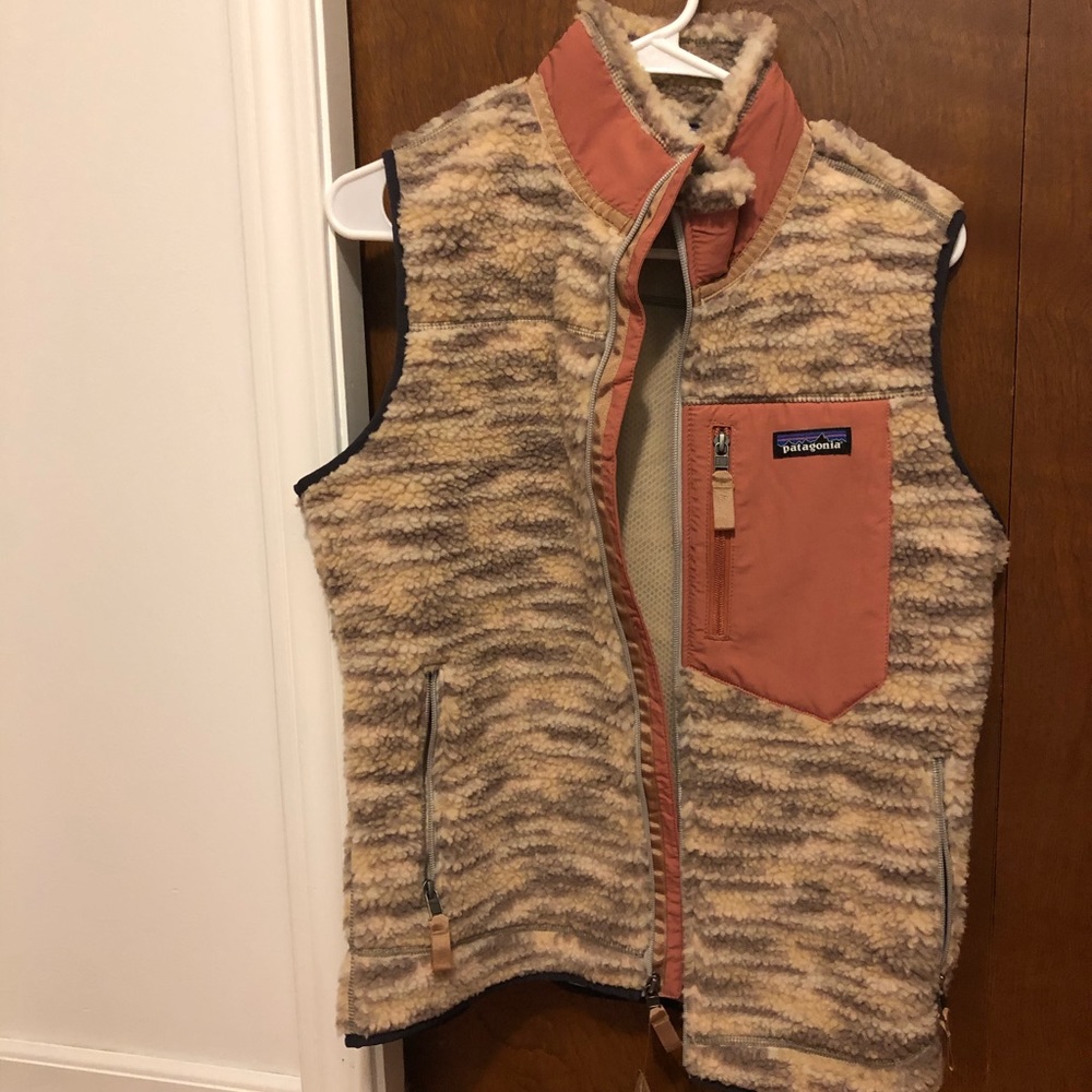 Patagonia Women’s Vest RARE color!